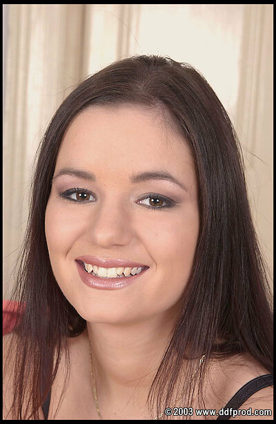 Диана, 24 года, 5 размер груди